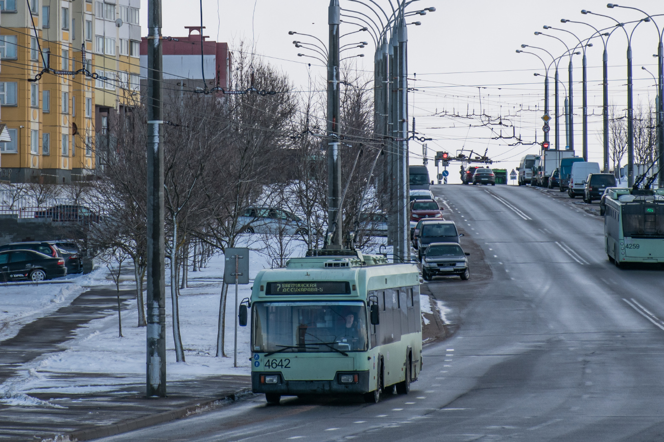 Минск, БКМ 321 № 4642