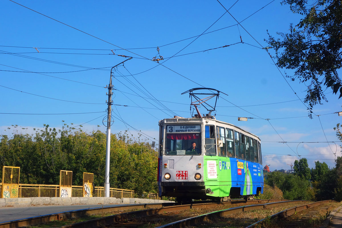 Saratov, 71-605 (KTM-5M3) Nr. 2251