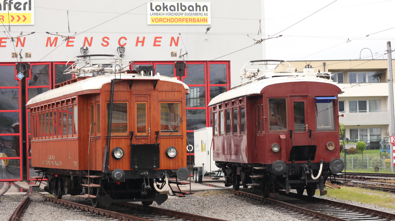 Gmunden – Vorchdorf – Lambach, 2-axle motor car # 22 105; Gmunden – Vorchdorf – Lambach, Graz 2-axle motor car # 24101