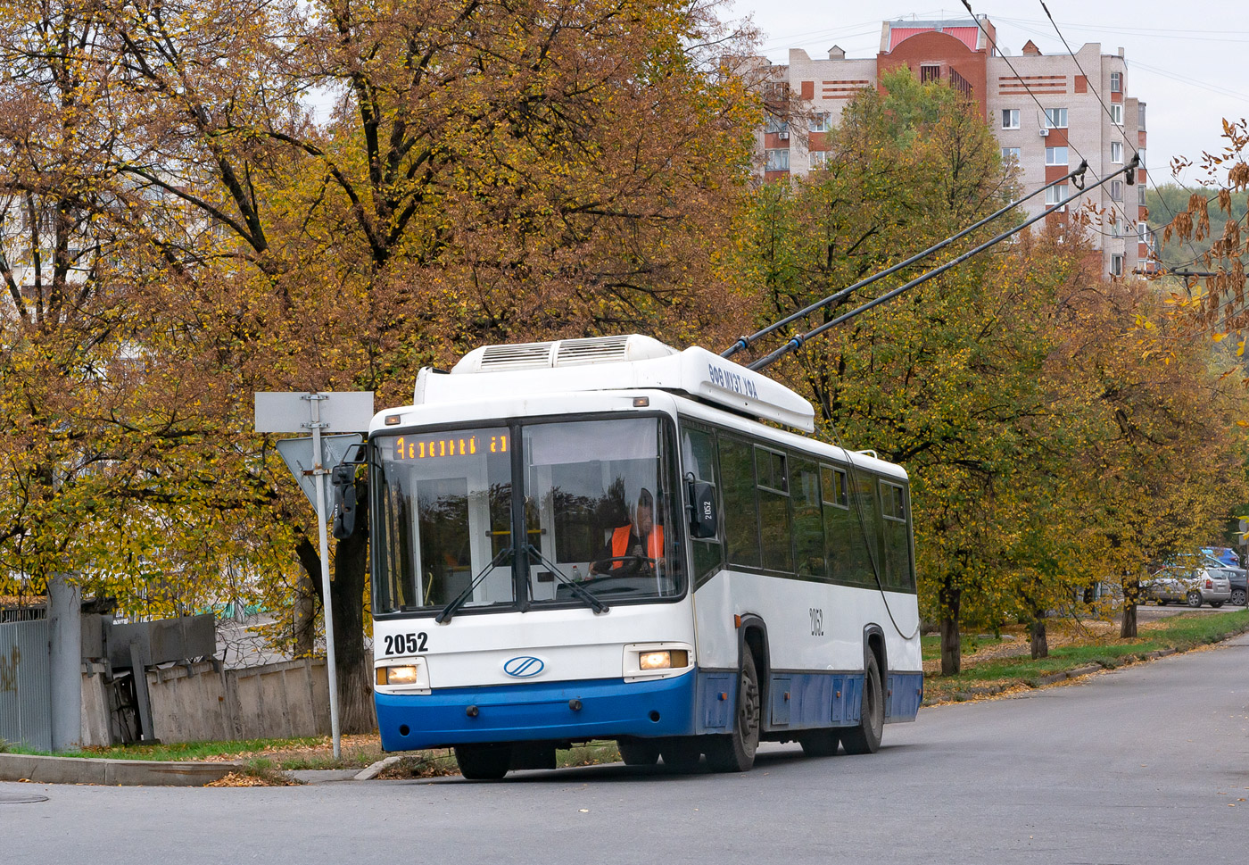 Уфа, БТЗ-52767 № 2052
