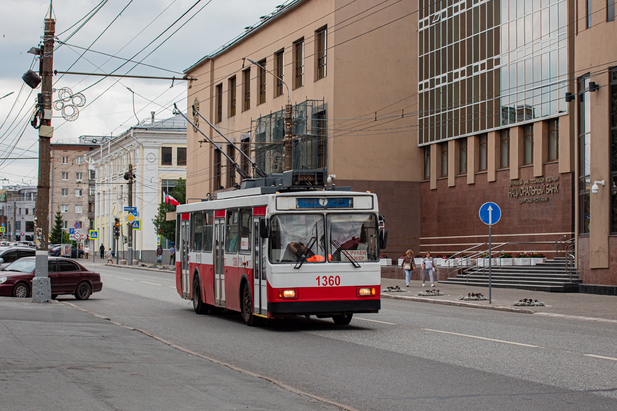 Ижевск, ВМЗ-5298-22 № 1360