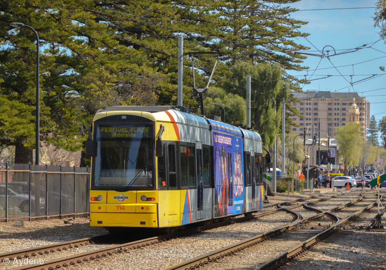 Аделаида, Bombardier Flexity Classic № 114; Аделаида — City Bay Fun Run (17.09.2023) — перекрытия движения трамваев