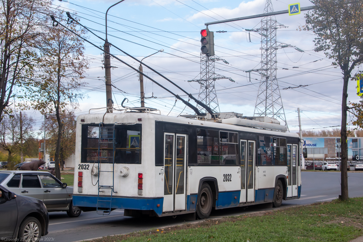 Уфа, БТЗ-52767А № 2032