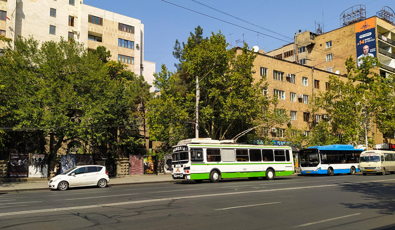 Ереван, ЛиАЗ-5280 (ВЗТМ) № 033