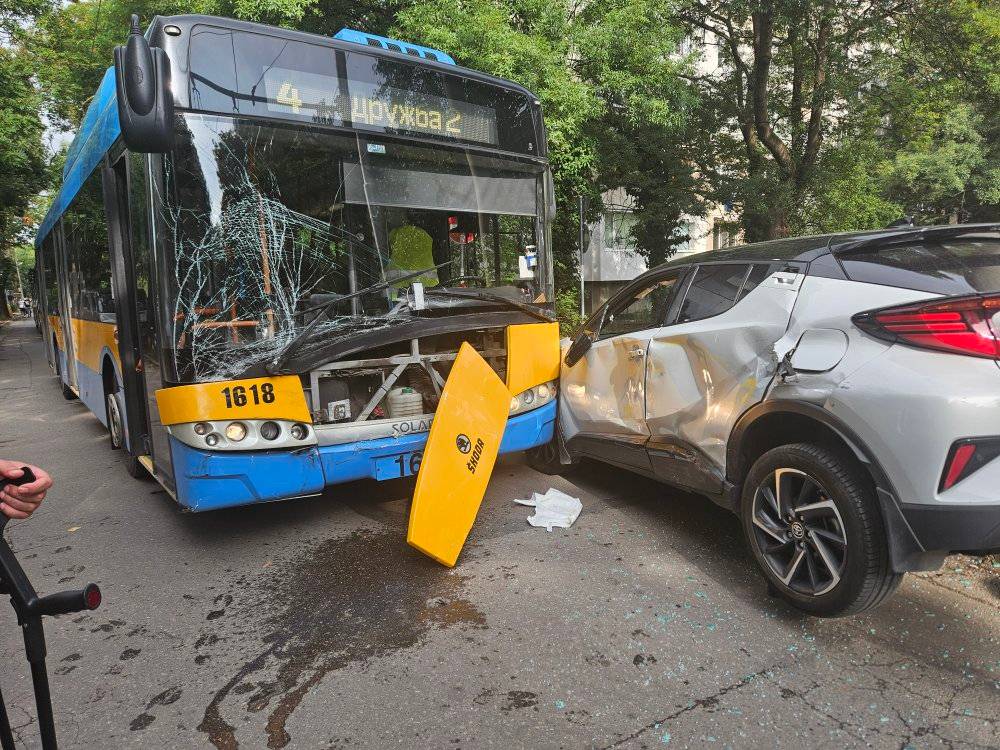 София, Škoda 26Tr Solaris III № 1618; София — Происшествия