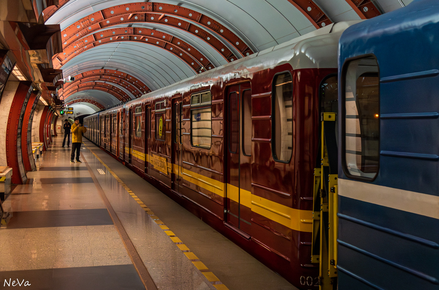 Санкт-Петербург, 81-714.6Д № 002