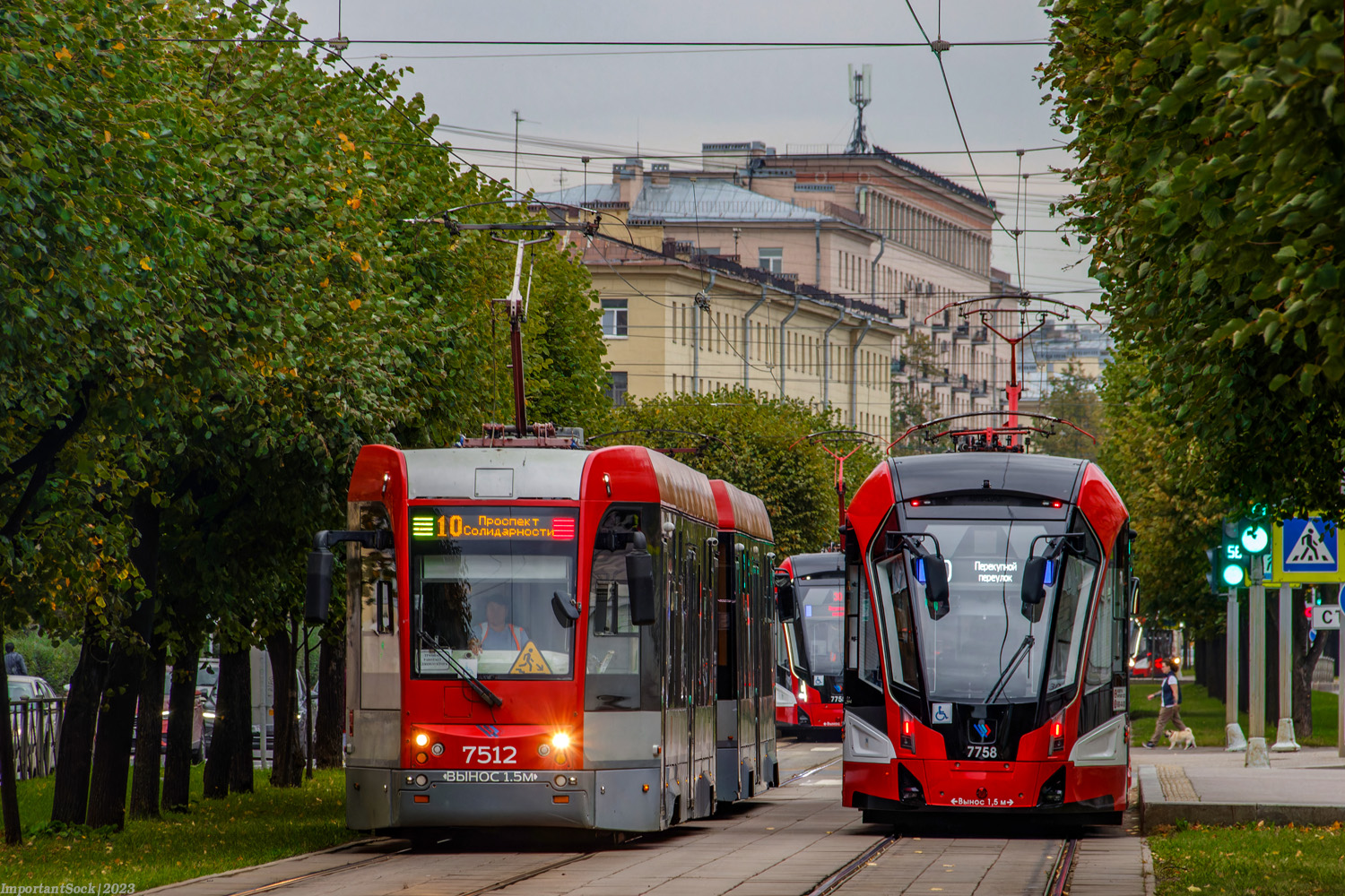 Санкт-Петербург, 71-301 № 7512; Санкт-Петербург, 71-932 «Невский» № 7758