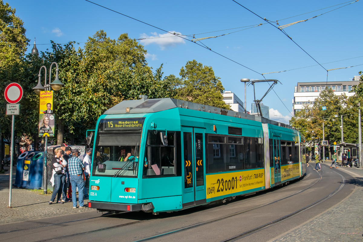 Frankfurt am Main, Duewag R № 035