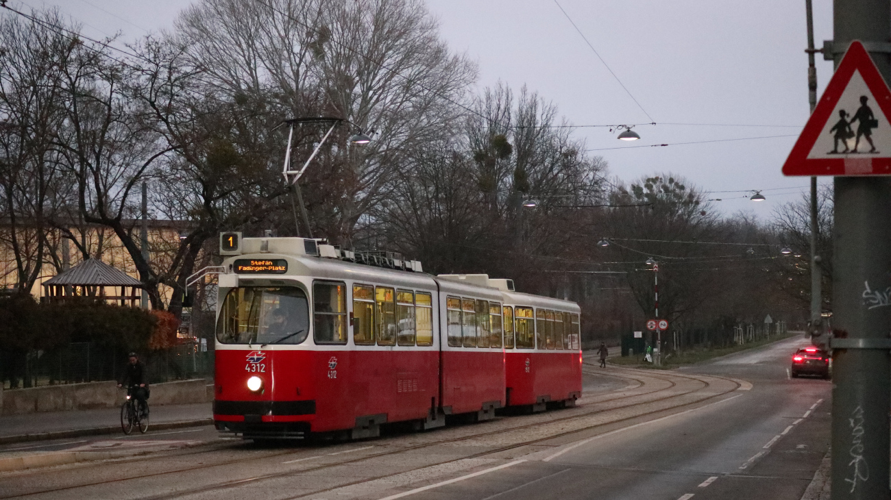 Вена, Lohner Type E2 № 4312