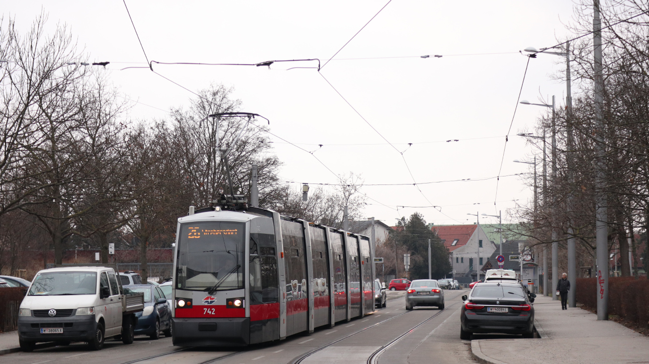 Beč, Siemens ULF-B1 Br. 742