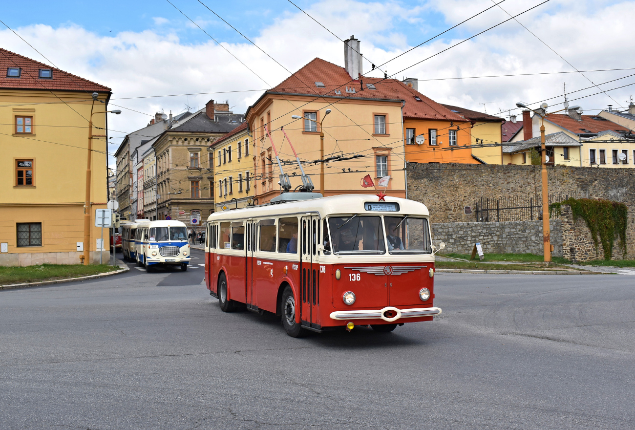Пардубице, Škoda 8Tr9 № 136 (302); Йиглава — Юбилей: 75 лет троллейбусу и 80 лет автобусу в Йиглаве (23-24.09.2023) Пардубице, Škoda 8Tr9 № 136 (302); Йиглава — Юбилей: 75 лет троллейбусу и 80 лет автобусу в Йиглаве (23-24.09.2023)