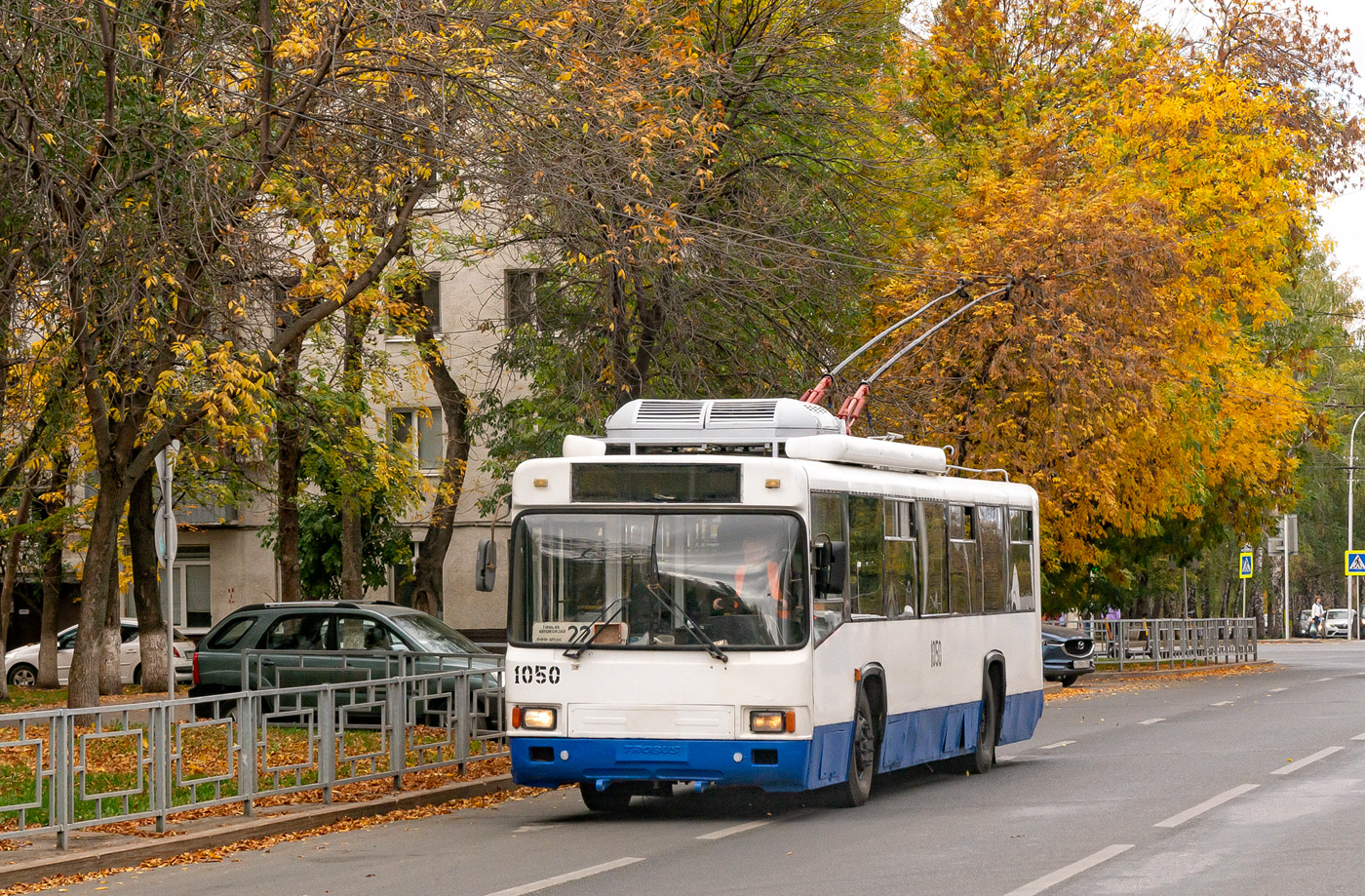 Уфа, БТЗ-52764Р № 1050