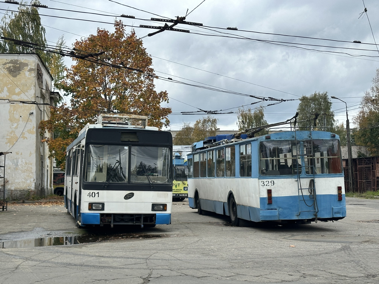 Pietrozawodsk, VMZ-52981 Nr 401; Pietrozawodsk, VZTM-5284 Nr 329