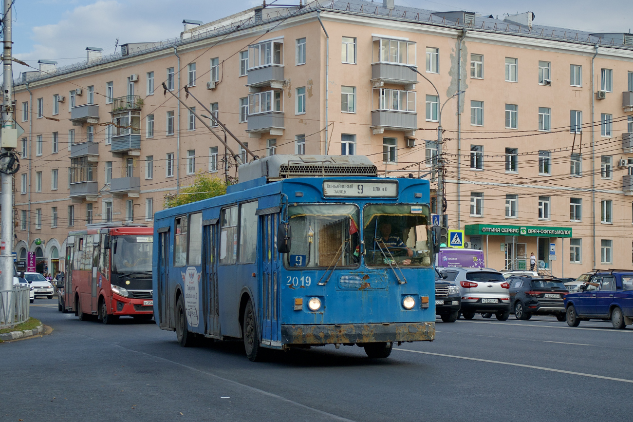 Рязань, ЗиУ-682ГМ1 (с широкой передней дверью) № 2019