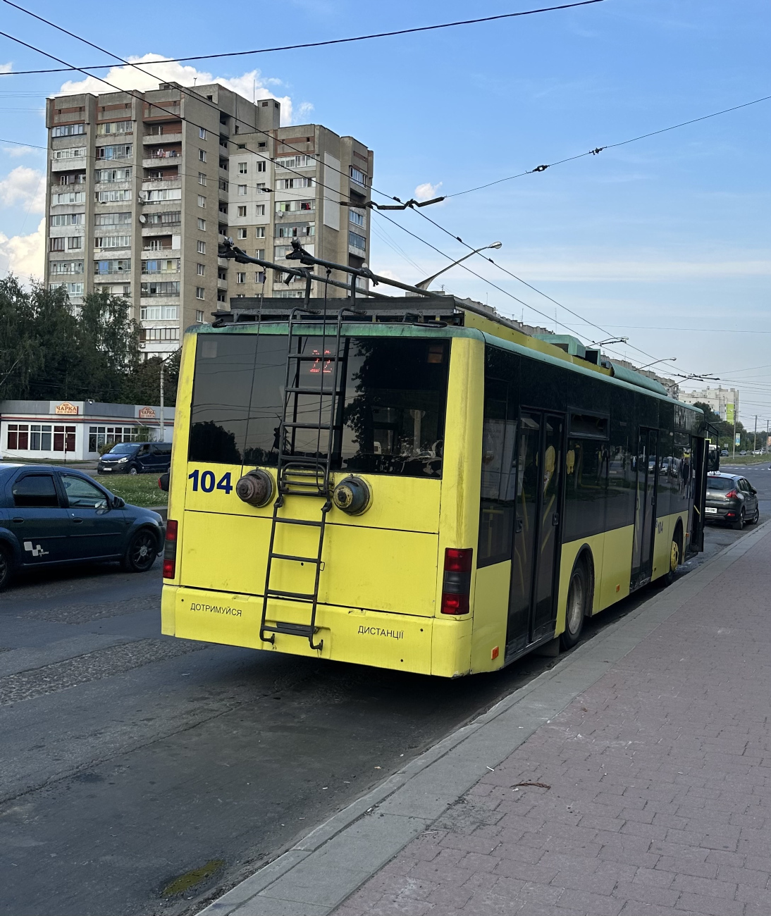 Львов, ЛАЗ E183D1 № 104