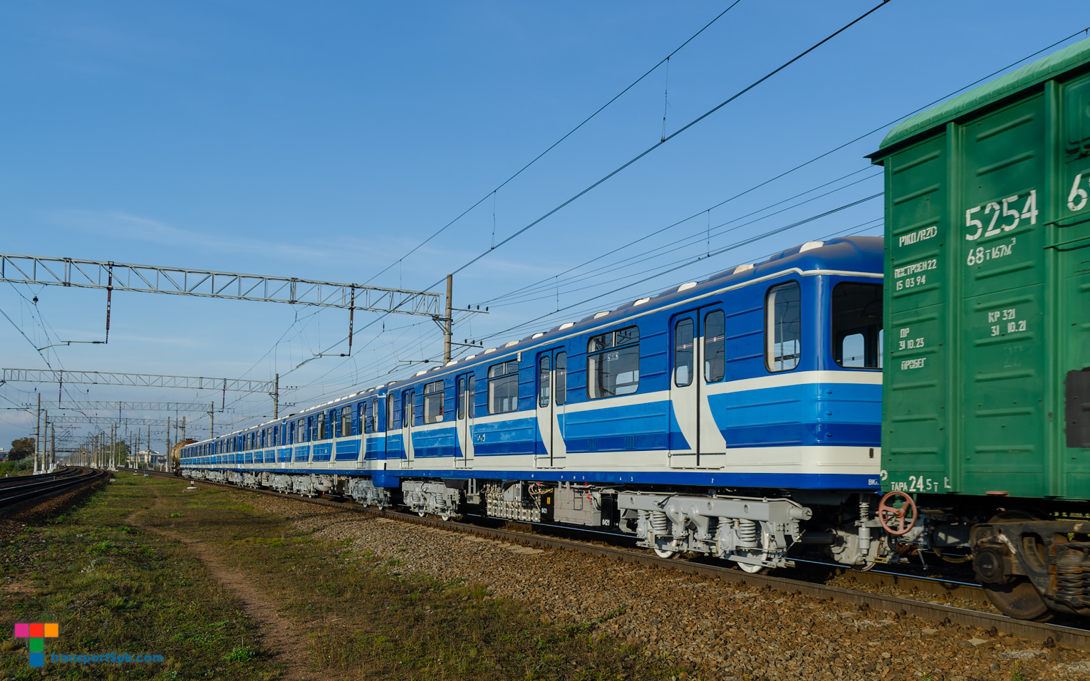 Самара, 81-714 (ММЗ) № 0421; Санкт-Петербург — Метрополитен — Перегонка вагонов метро по ж/д; Самара — Транспортировка вагонов метро по ж/д