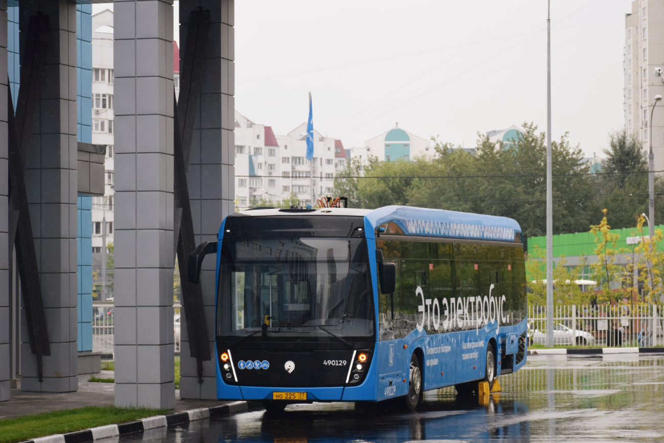 Москва, КАМАЗ-6282 № 490129