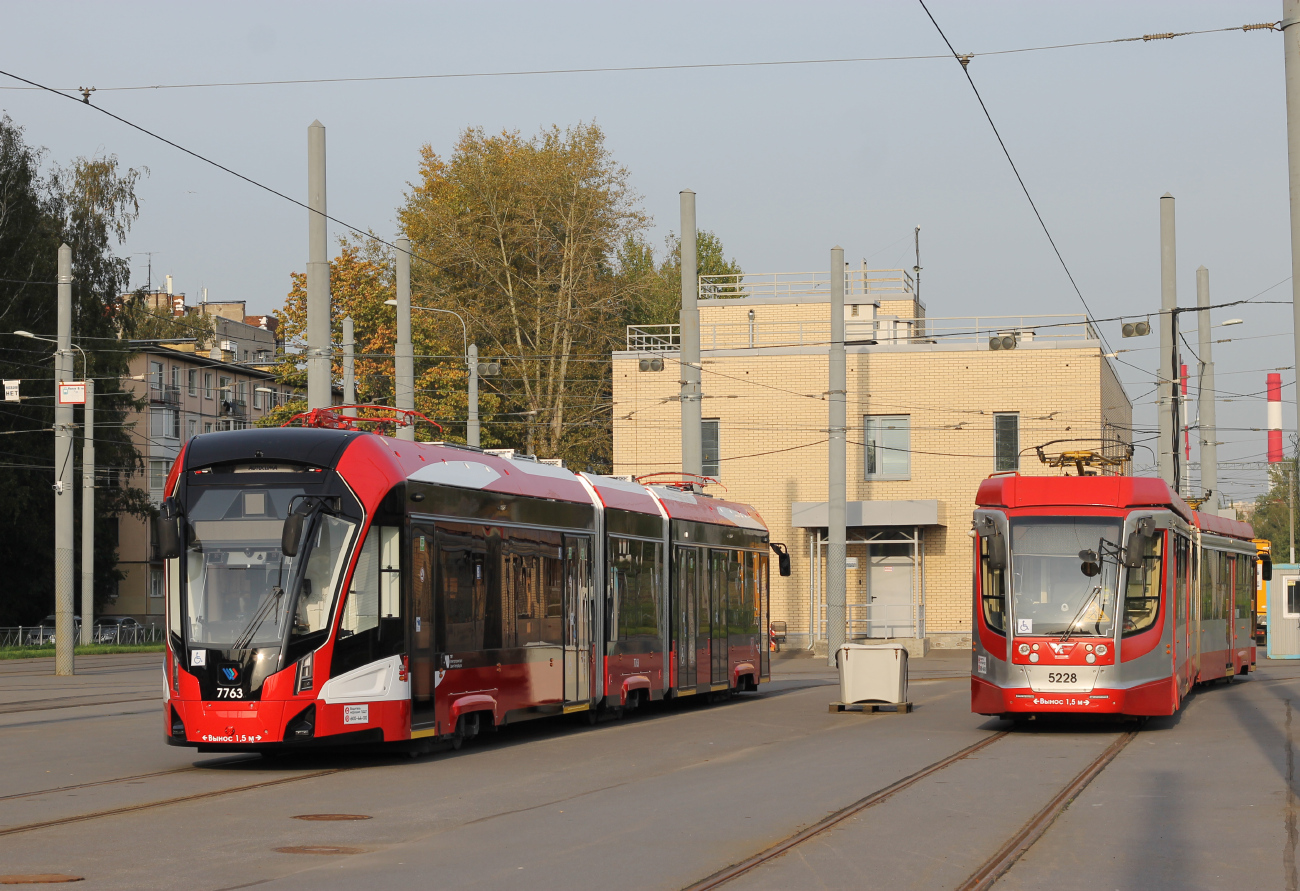 Санкт-Петербург, 71-932 «Невский» № 7763; Санкт-Петербург, 71-631-02.02 № 5228