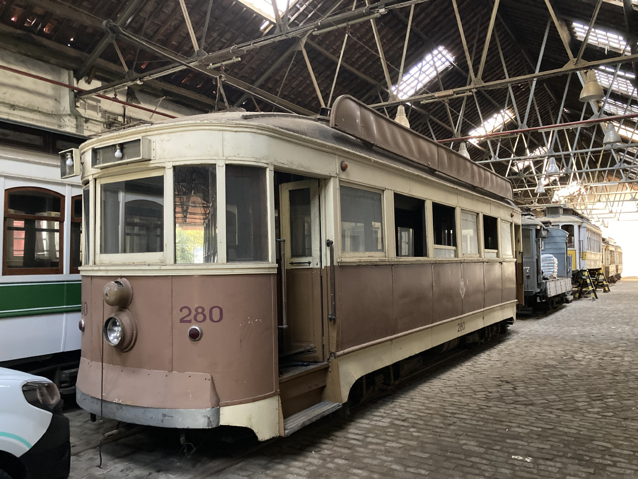 Porto, Familleureux 4-axle motor car № 280