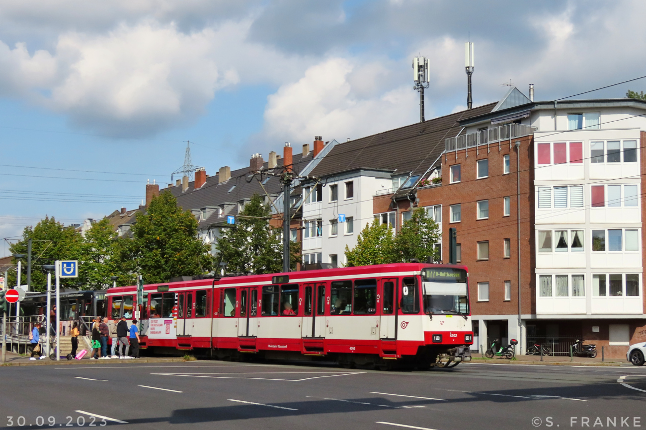 Дюссельдорф, Duewag B80D № 4202