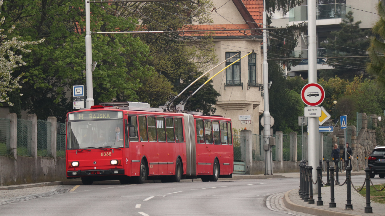 Братислава, Škoda 15Tr13/6M № 6638