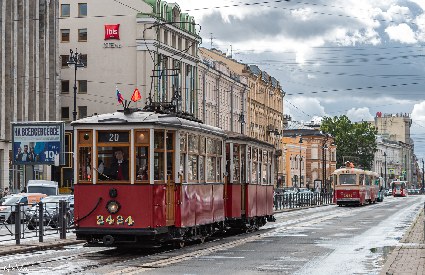 Sankt Petersburg, MS-4 Nr. 2424; Sankt Petersburg, LM-49 Nr. 3691; Sankt Petersburg — Parade in honor of the 116th anniversary of the St. Petersburg tram — 01.10.2023