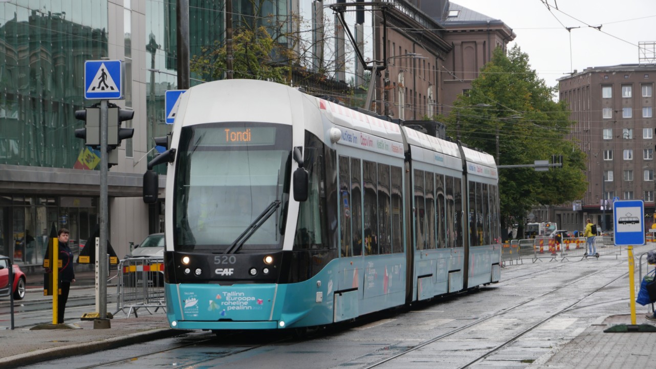 Таллин, CAF Urbos AXL № 520