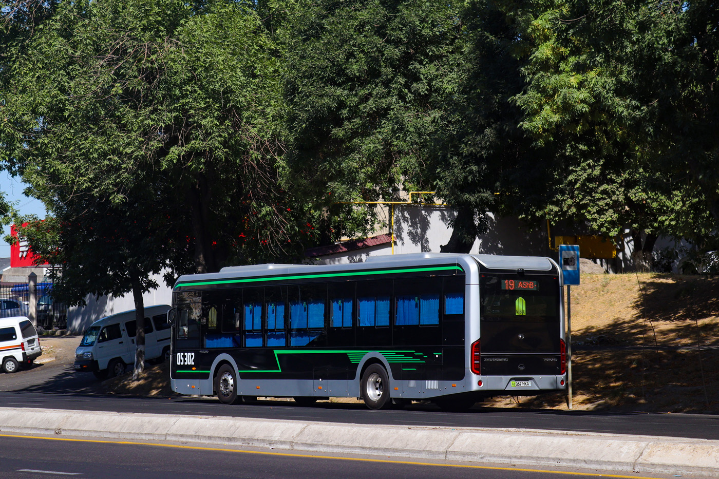 Tashkent, Yutong ZK6126BEVG č. 05302