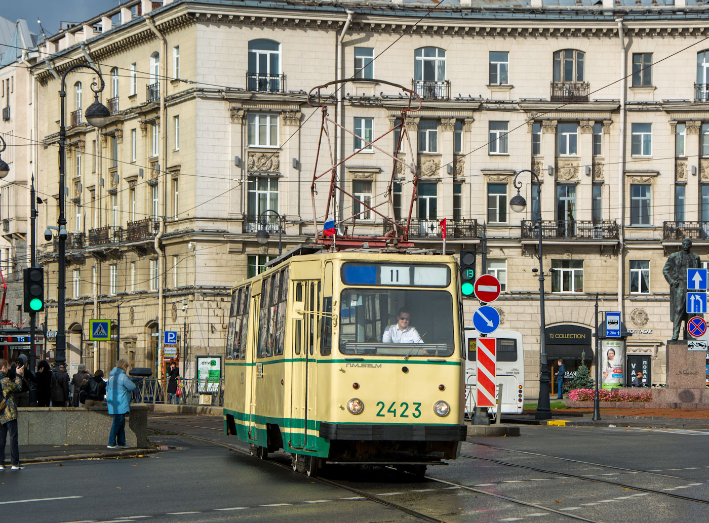 Санкт-Петербург, ЛМ-68М № 2423; Санкт-Петербург — Парад в честь 116-летия Петербургского трамвая — 01.10.2023