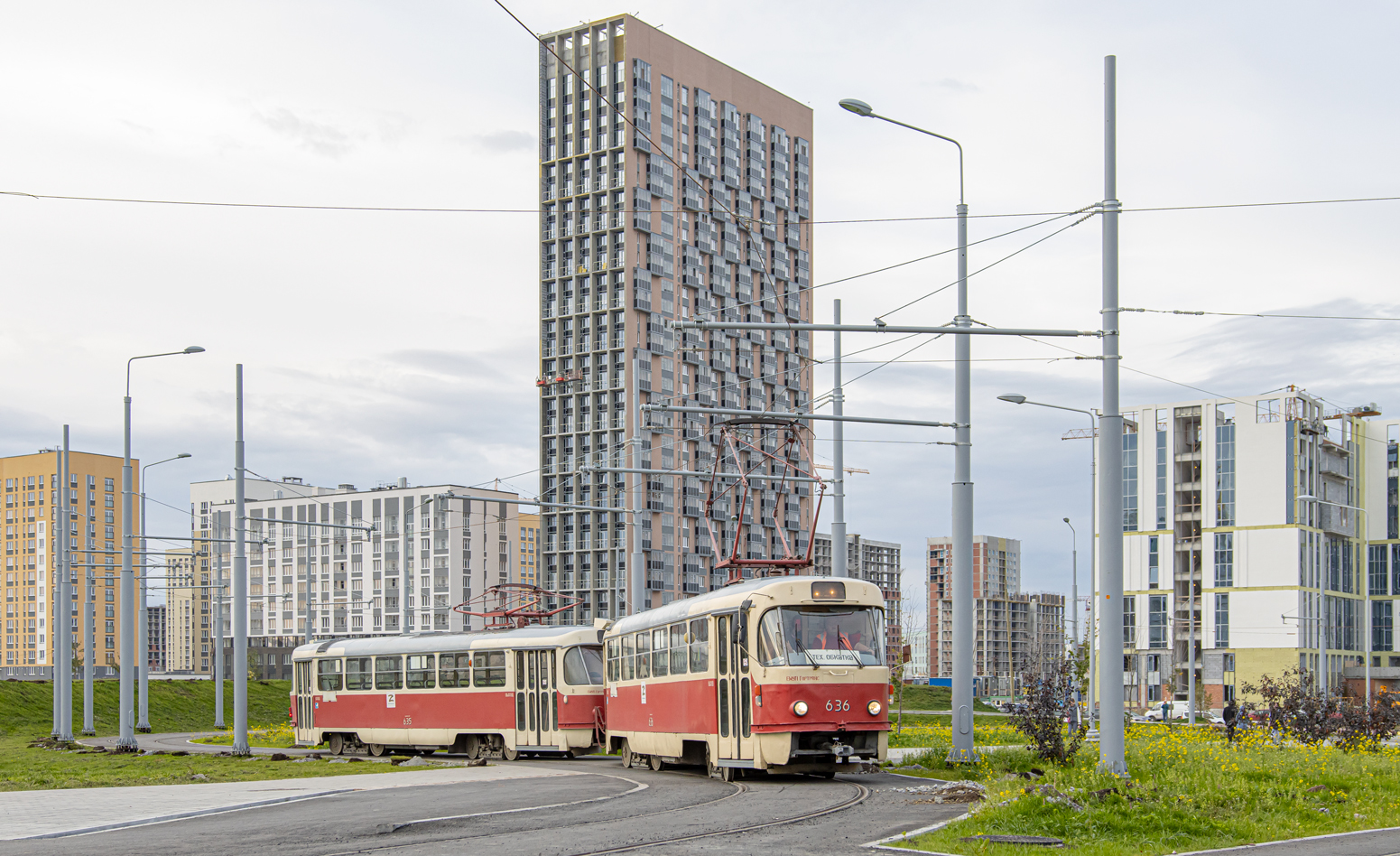 Екатеринбург, Tatra T3SU (двухдверная) № 636; Екатеринбург — Конечные станции и разворотные кольца; Екатеринбург — Строительство трамвайной линии в Академический район