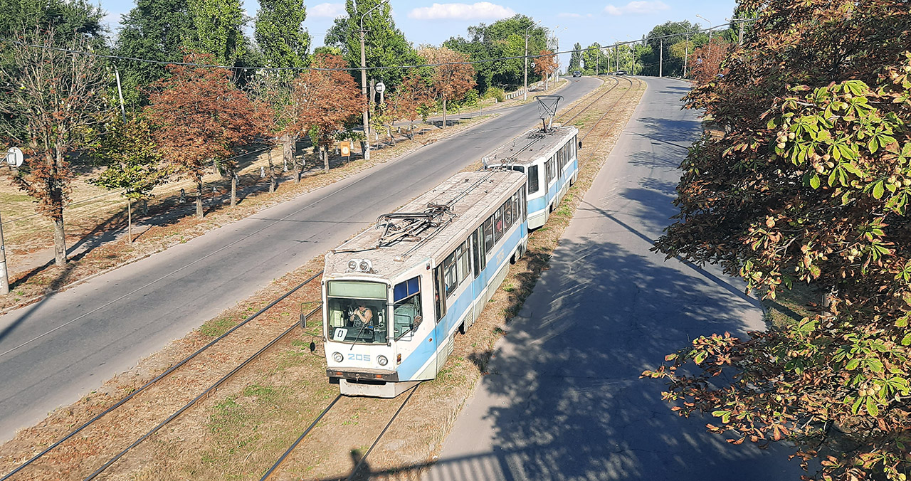 Кривой Рог, 71-611 № 205