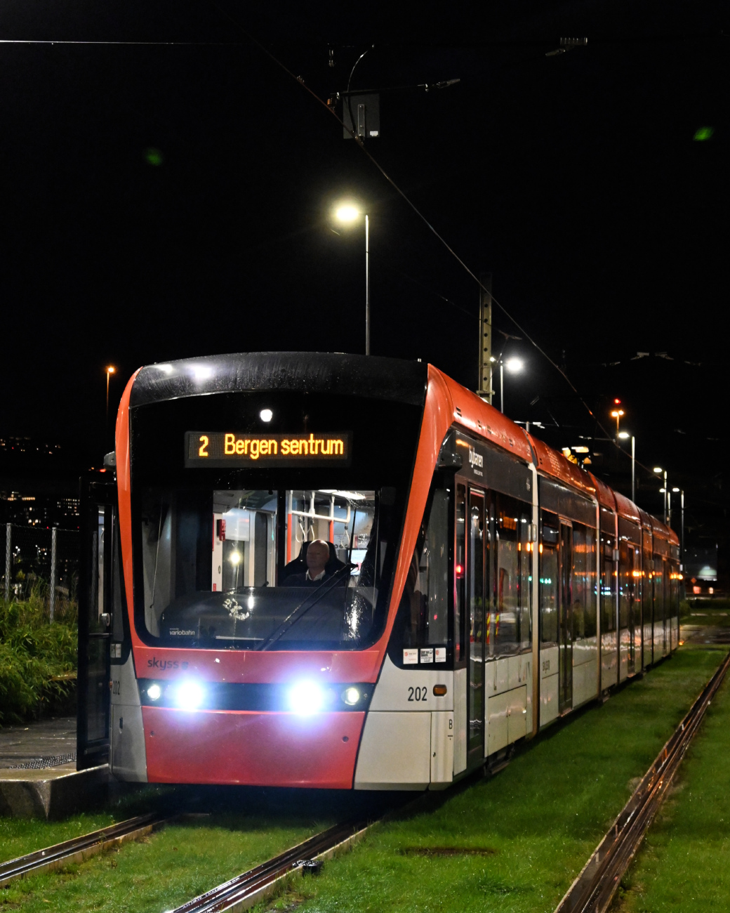 Берген, Stadler Variobahn № 202
