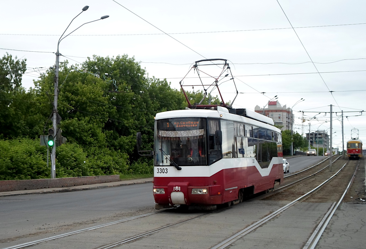 Барнаул, БКМ 62103 № 3303