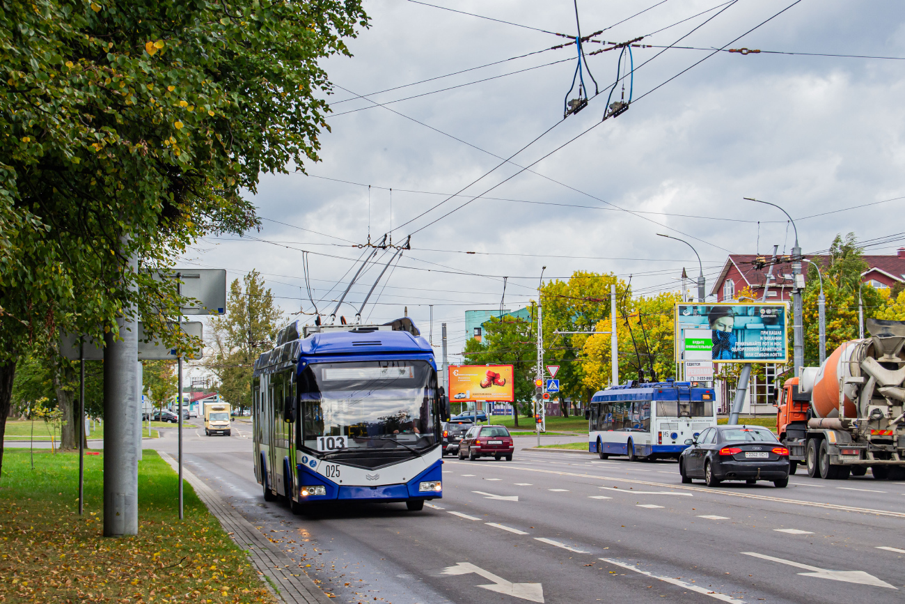 Брест, БКМ 321 № 025