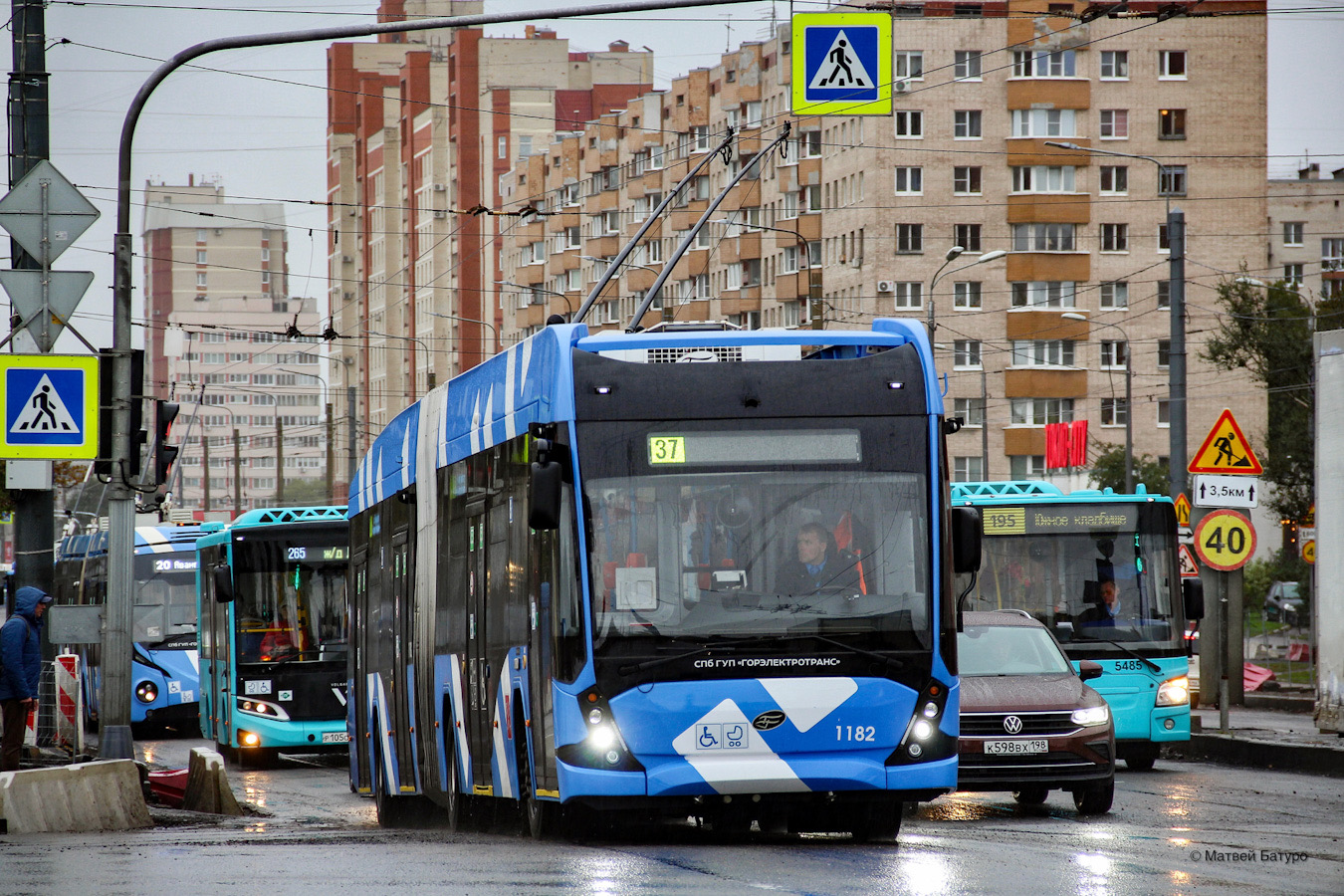 Санкт-Петербург, ВМЗ-6215.01 «Премьер» № 1182