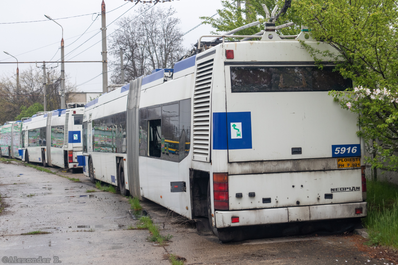 Ploiești, Neoplan 361 N6121 N°. 5916