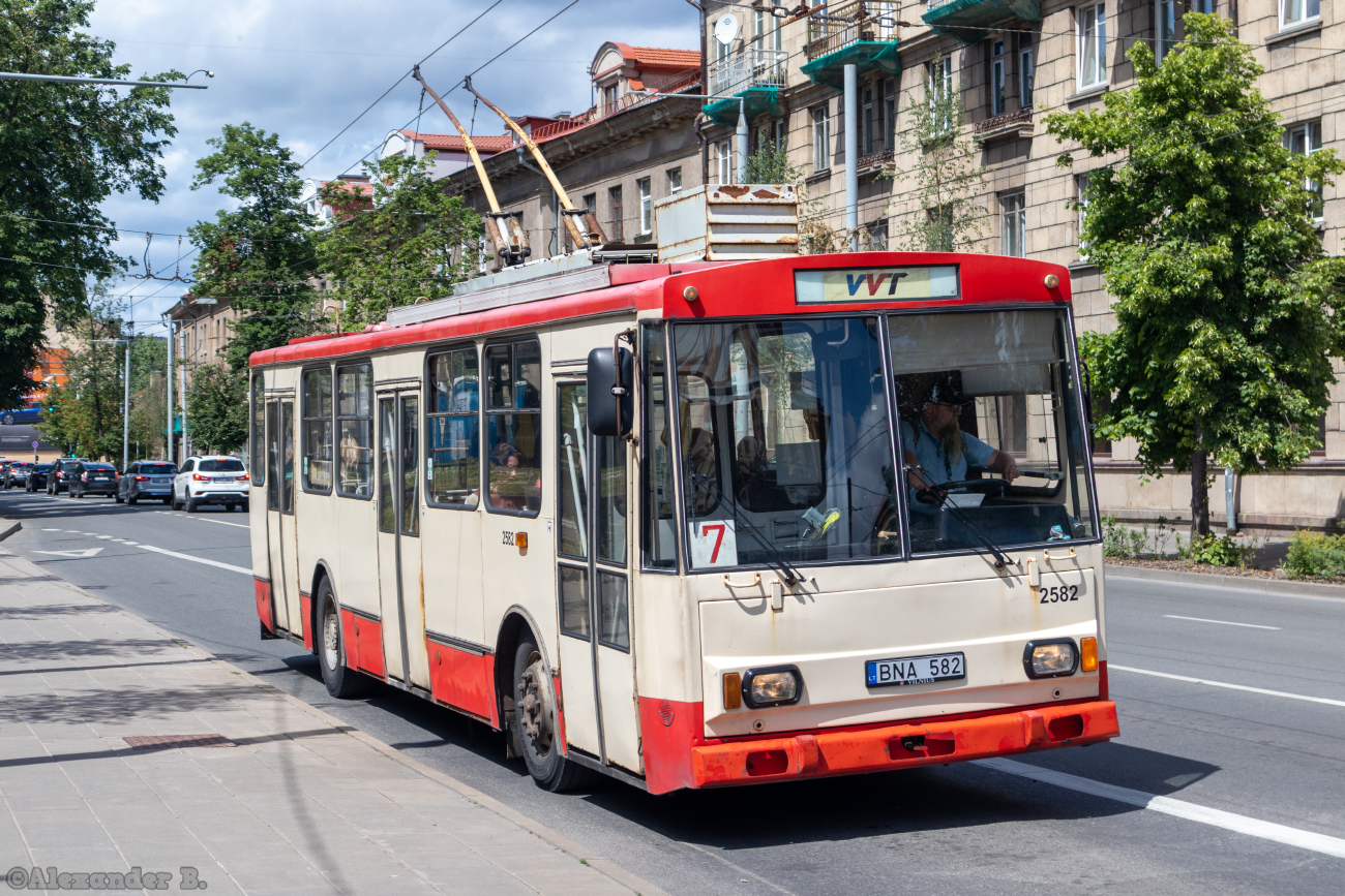 Вильнюс, Škoda 14Tr07 № 2582