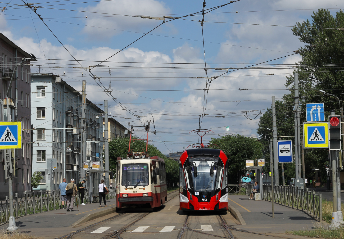 Санкт-Петербург, 71-134К (ЛМ-99К) № 3319; Санкт-Петербург, 71-932 «Невский» № 7758