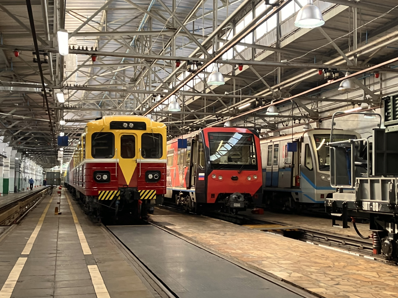 Москва, 81-580 № ВЭКА-001