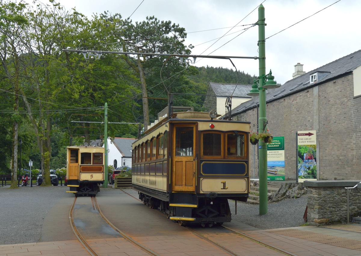 Laxey, Milnes 4-axle motor car č. 1