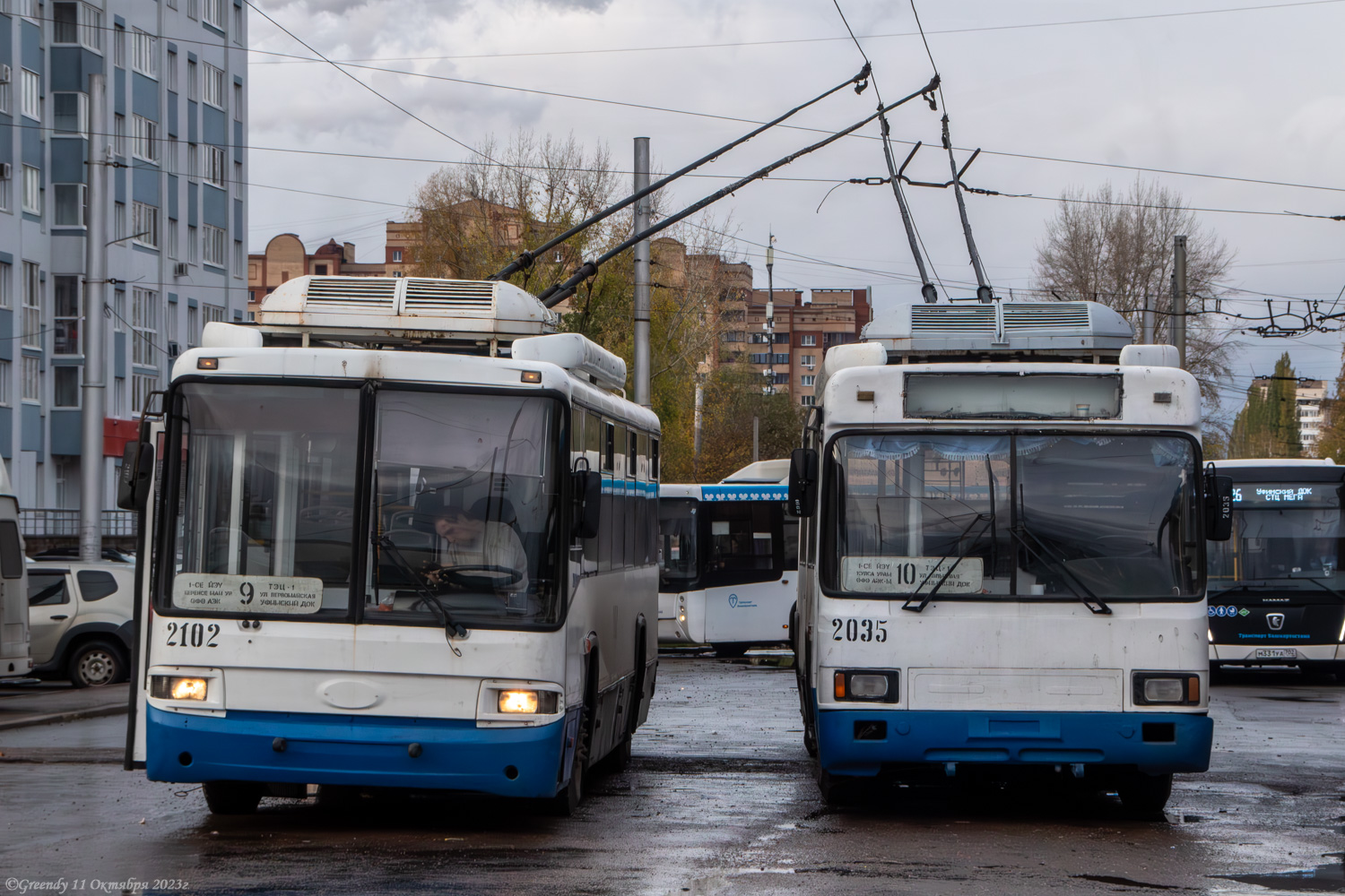 Ufa, BTZ-52767A č. 2102; Ufa, BTZ-52761T č. 2035
