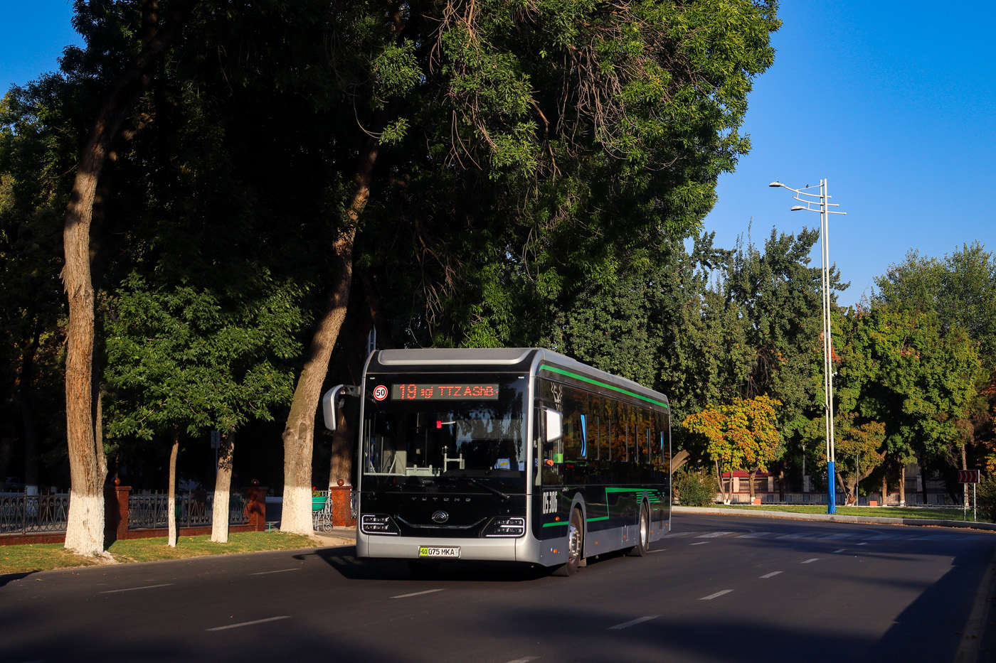 Ташкент, Yutong ZK6126BEVG № 05306