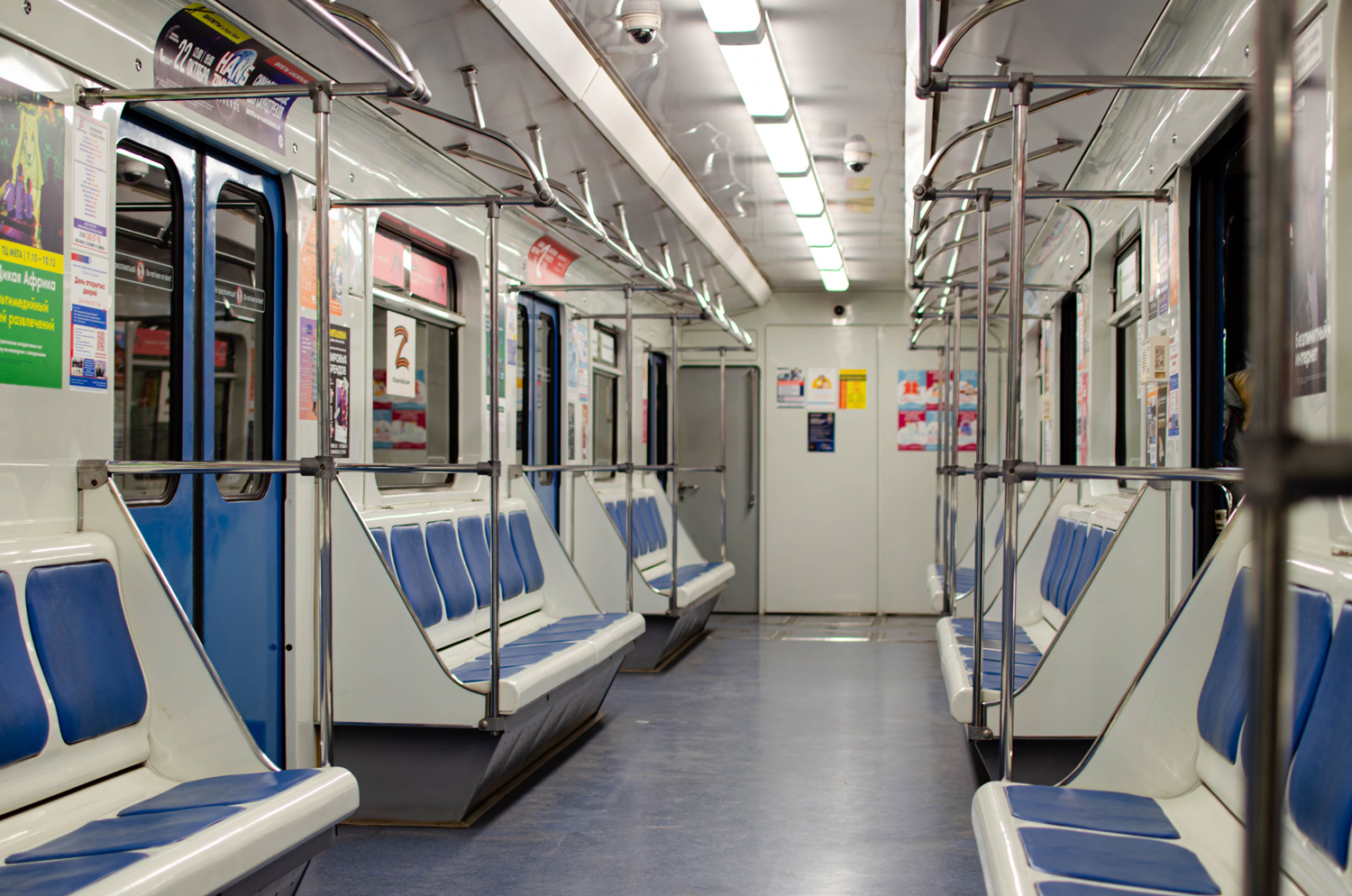 Екатеринбург, 81-717.5 (ЛВЗ/ВМ) № 8910