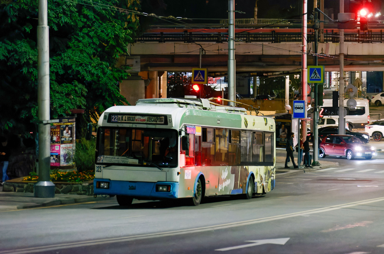 Ростов-на-Дону, БКМ 32102 № 323