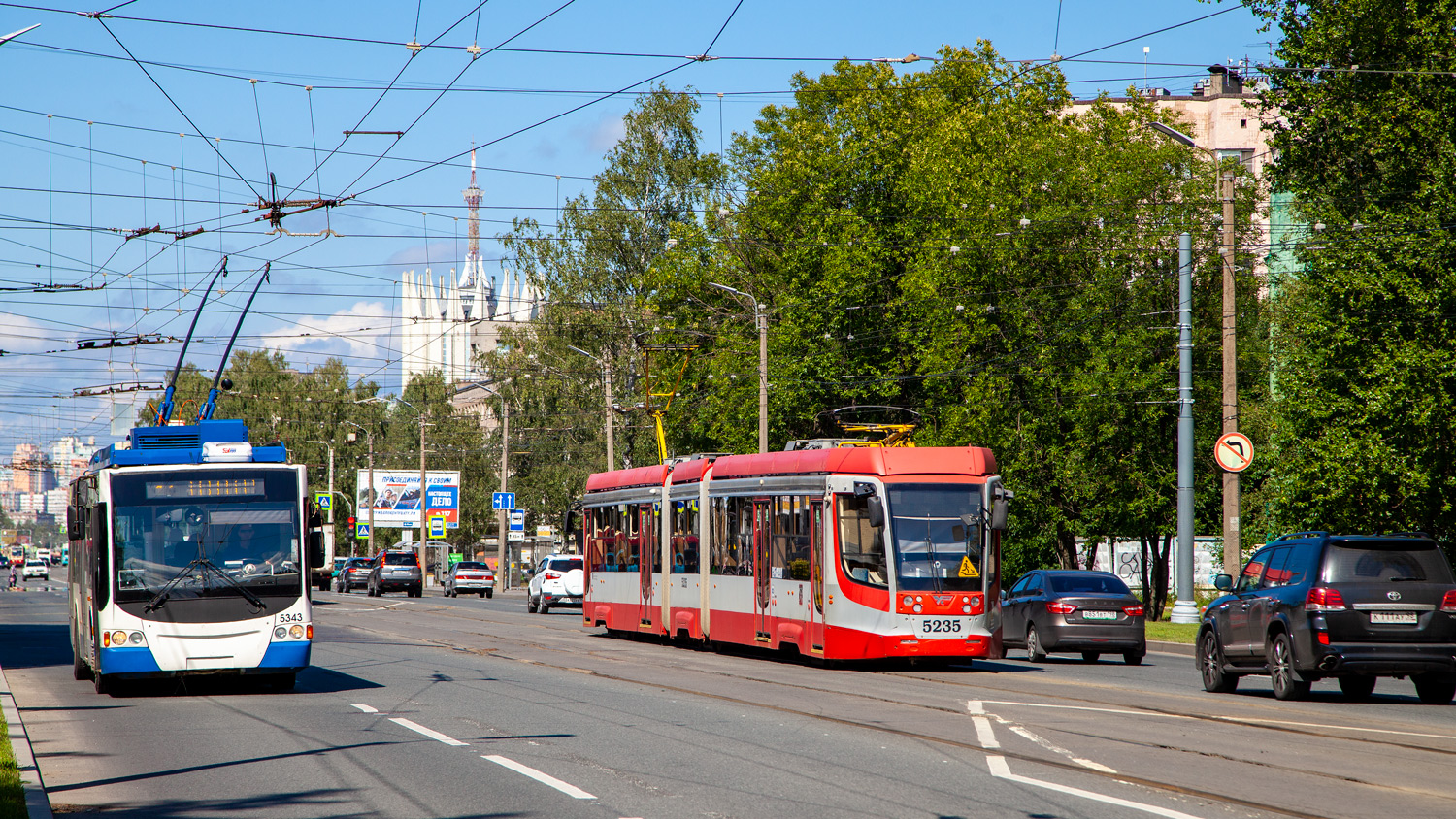 Санкт-Петербург, ВМЗ-5298.01 «Авангард» № 5343; Санкт-Петербург, 71-631-02.02 № 5235