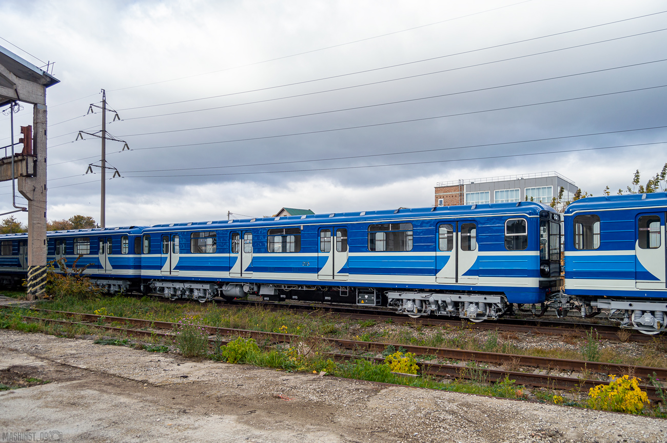 Samara, 81-717 (MMZ) Nr. 0113; Samara — Transportation of subway cars by railway
