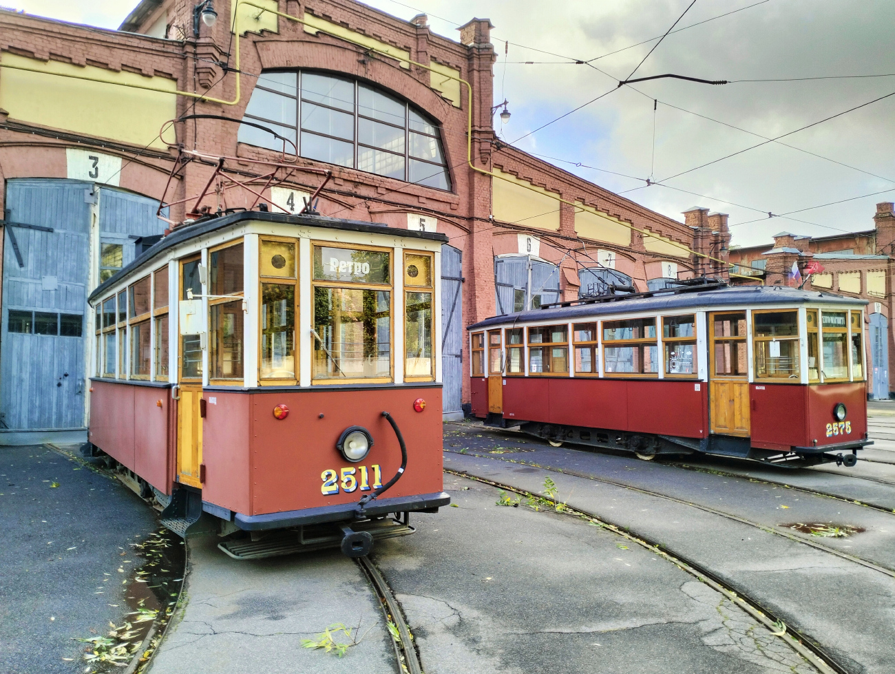 Saint-Petersburg, MS-2 č. 2511; Saint-Petersburg, MS-4 č. 2575 Saint-Petersburg, MS-2 č. 2511; Saint-Petersburg, MS-4 č. 2575