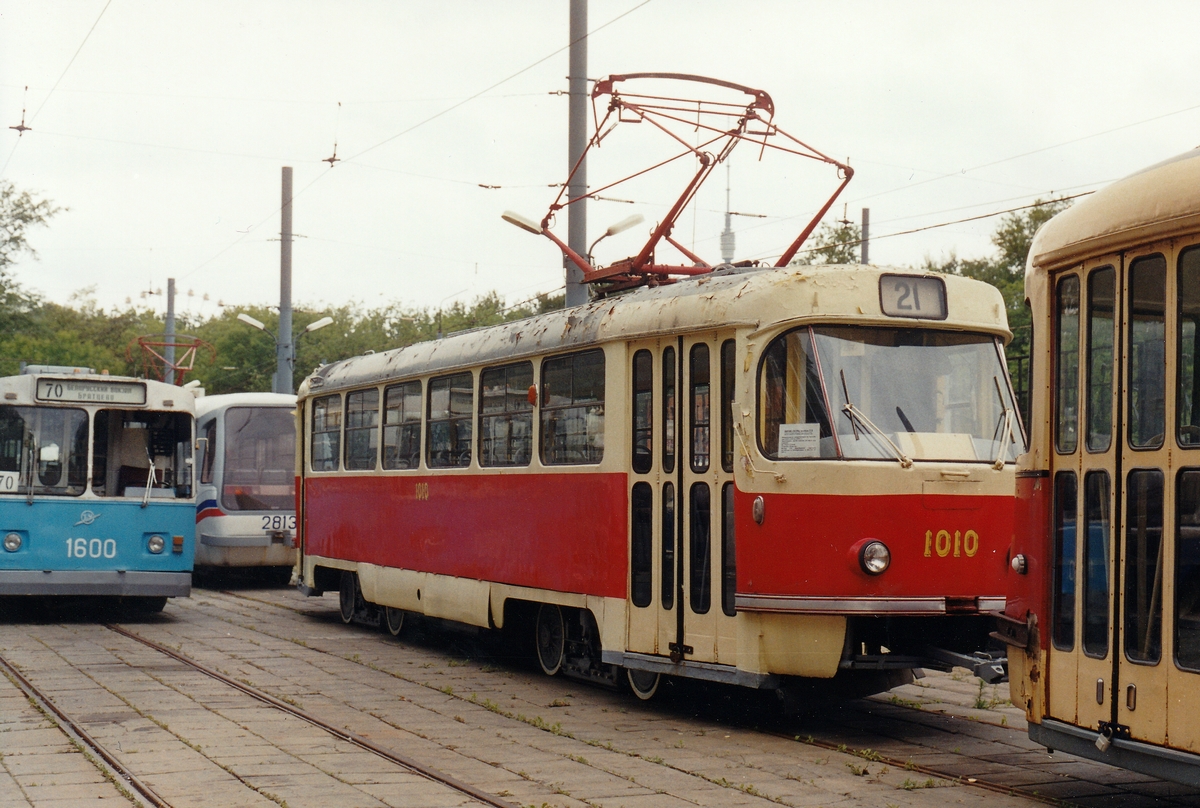 Moscow, Tatra T3SU (2-door) # 1010