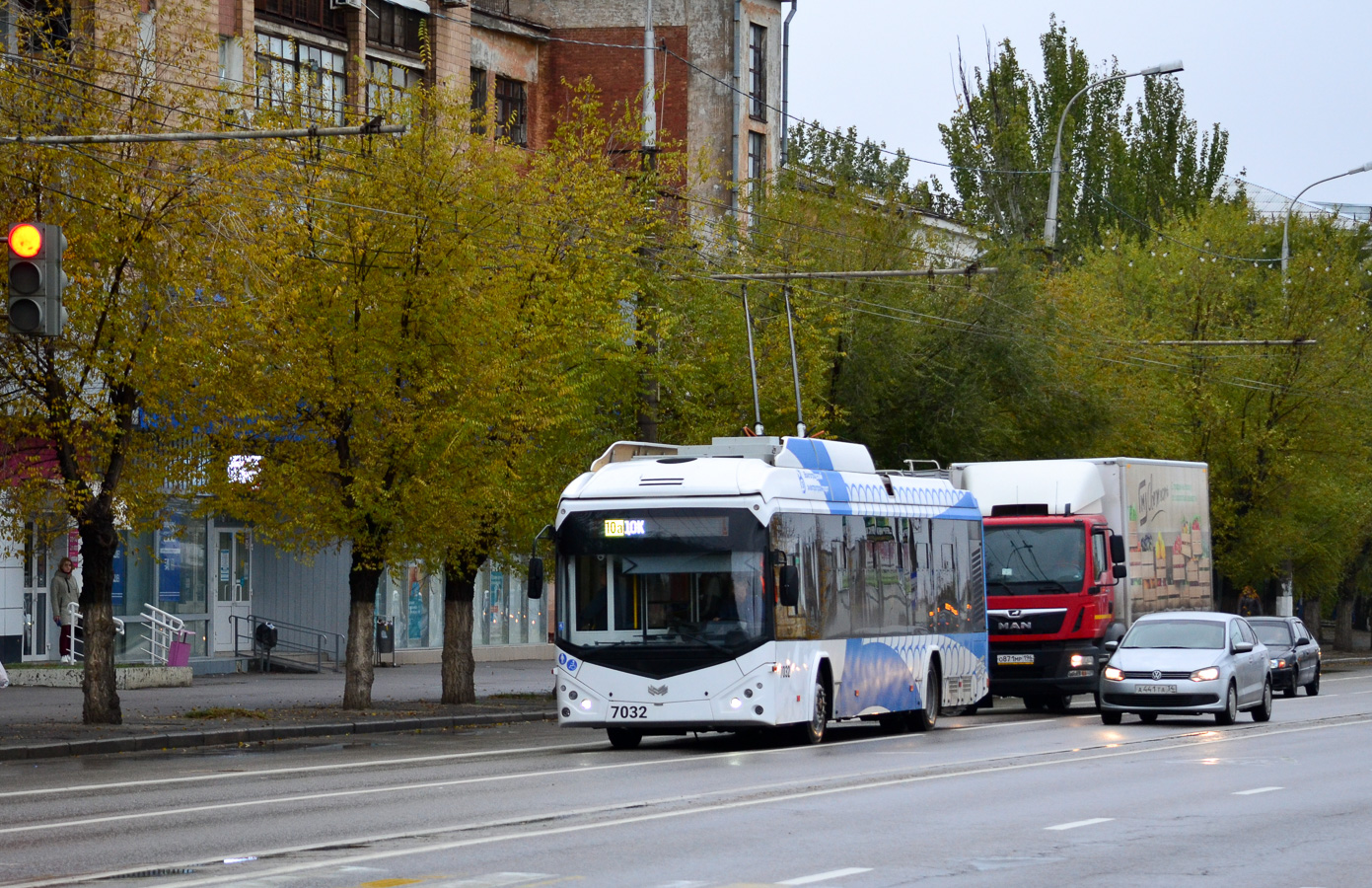 Волгоград, БКМ 32100D № 7032