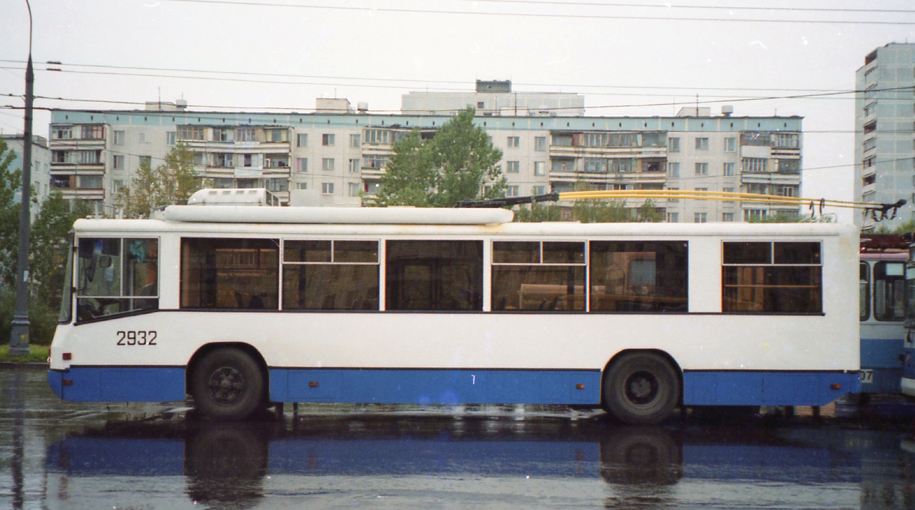 Москва, БТЗ-52761Р № 2932